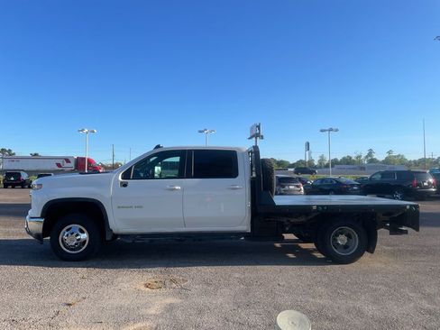 Used 2024 Chevrolet Silverado 3500 LT w/ Convenience Package image 4