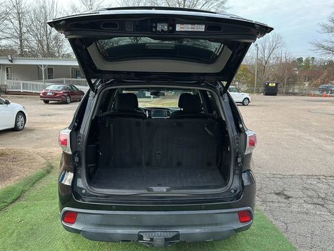 Used 2016 Toyota Highlander Limited image 11