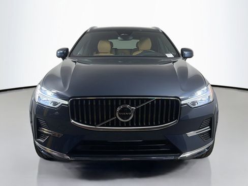 Certified 2023 Volvo XC60 B5 Ultimate w/ Protection Package Premier FWD image 2