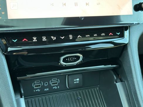New 2026 Jeep Grand Cherokee L Limited AWD/4WD image 30
