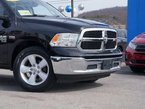 Used 2023 RAM 1500 Classic SLT image 3