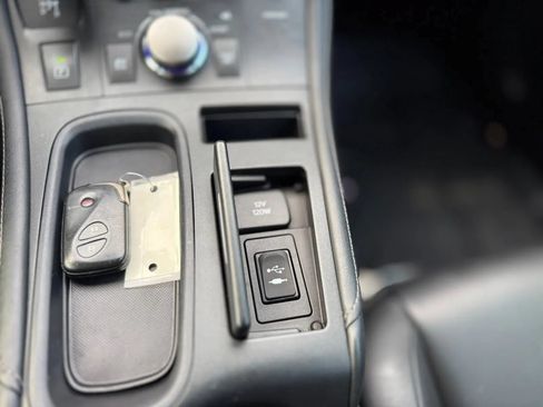 Used 2016 Lexus CT 200h FWD image 19