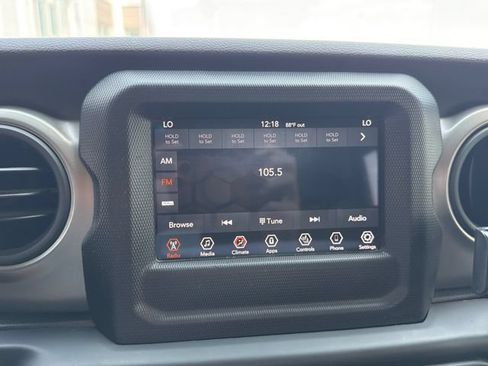 Used 2021 Jeep Gladiator Sport AWD/4WD image 21