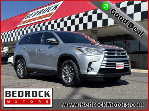 Used 2019 Toyota Highlander XLE image 1