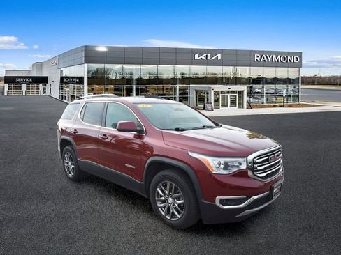 Used 2017 GMC Acadia SLT w/ LPO, Floor Liner Package FWD image 10
