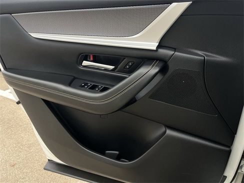 Used 2025 MAZDA CX-90 Plug-In Hybrid w/Premium Sport image 26