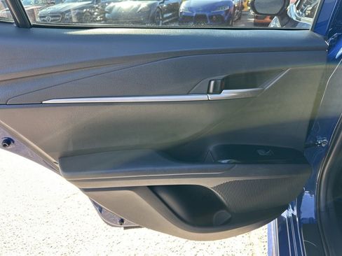 Used 2025 Toyota Camry SE image 25