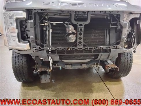 Used 2017 Ford F250 Lariat w/ Chrome Package AWD/4WD image 16