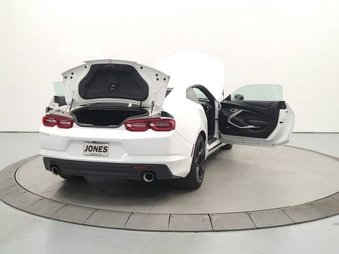Used 2021 Chevrolet Camaro LT w/ Technology Package RWD image 15