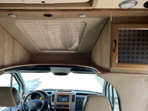 Used 2015 Mercedes-Benz Sprinter 3500 image 11