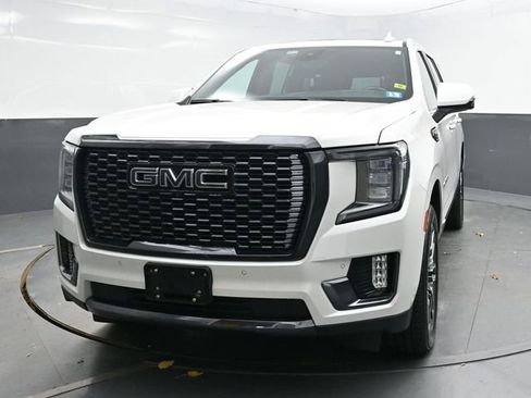 Used 2023 GMC Yukon Denali Ultimate image 2