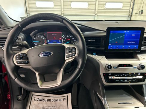 Used 2020 Ford Explorer XLT w/ Equipment Group 202A AWD/4WD image 8