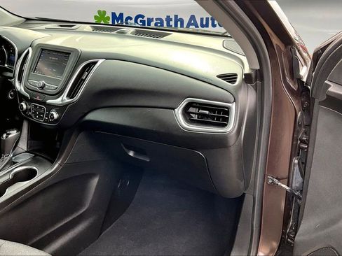Used 2020 Chevrolet Equinox LT w/ Driver Convenience Package image 27