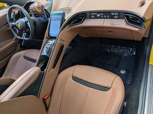 Used 2023 Ferrari Roma RWD image 19