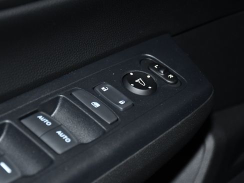 Certified 2025 Honda CR-V EX image 34