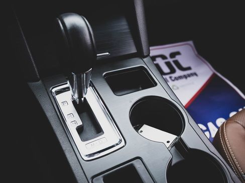 Used 2017 Subaru Outback 2.5i Touring AWD/4WD image 20