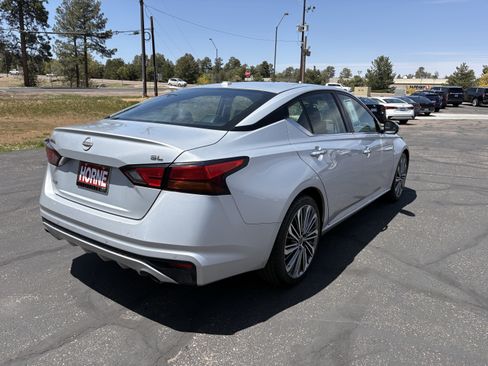 Used 2023 Nissan Altima 2.5 SL FWD image 6
