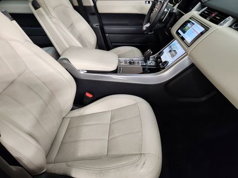 Used 2019 Land Rover Range Rover Sport Supercharged AWD/4WD image 3