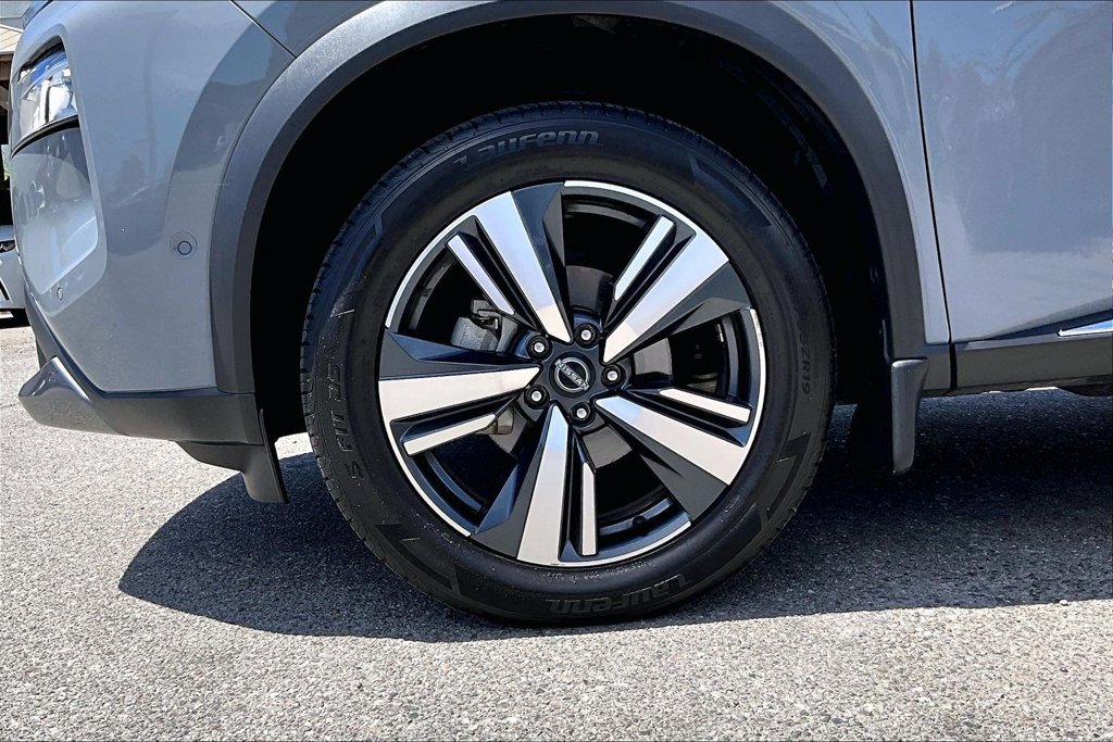 Used 2022 Nissan Rogue SL w/ SL Premium Package FWD image 34