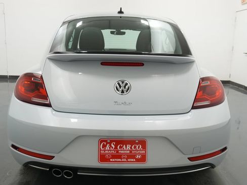 Used 2018 Volkswagen Beetle 2.0T SE FWD image 7