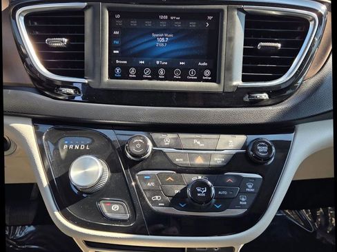 Used 2018 Chrysler Pacifica Touring Plus w/ Tire & Wheel Group image 16