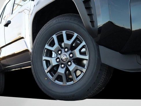 New 2026 Toyota 4Runner SR5 image 3