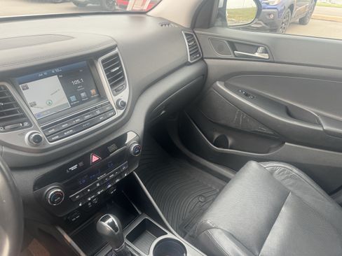 Used 2017 Hyundai Tucson Limited AWD/4WD image 22