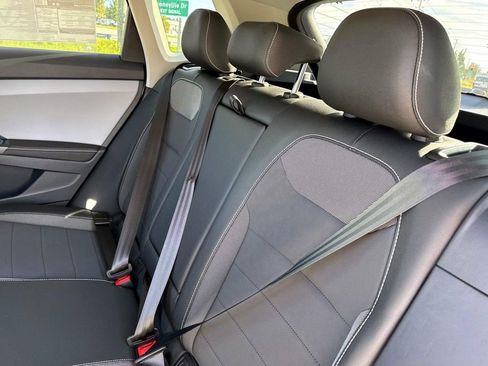 New 2024 Volkswagen Taos SE image 21