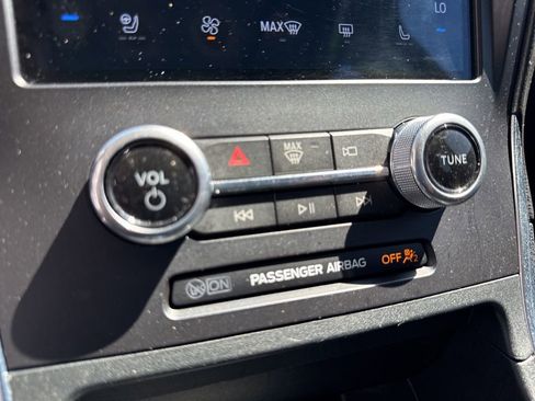 Used 2022 Ford Edge Titanium AWD/4WD image 82