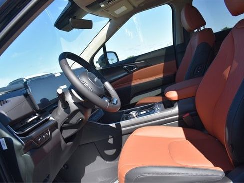 New 2026 Kia Carnival SX w/ SX Dark Edition Package image 28