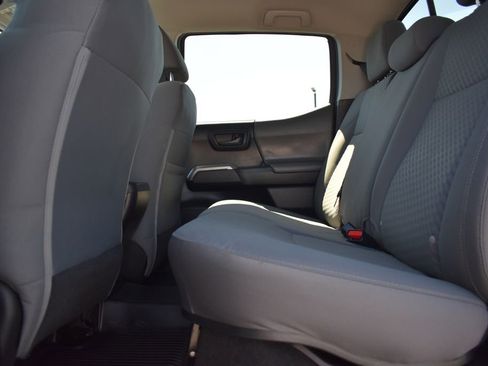 Used 2021 Toyota Tacoma SR5 image 9