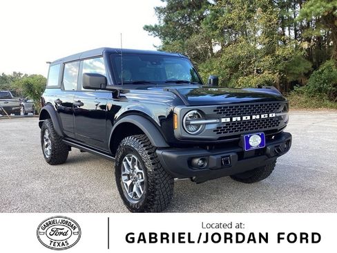 New 2025 Ford Bronco Badlands image 1