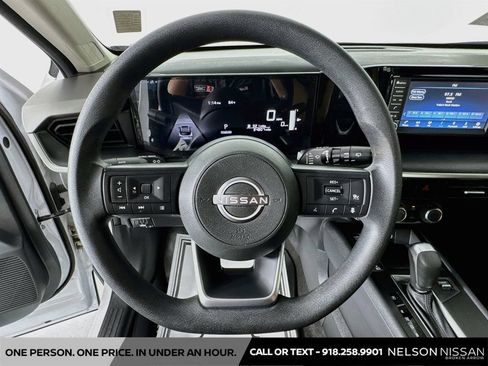 Used 2025 Nissan Kicks S AWD/4WD image 11