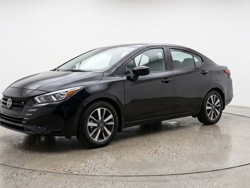 Used 2025 Nissan Versa SV FWD image 3