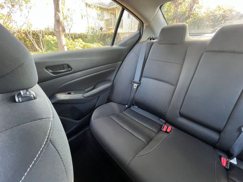 Used 2025 Nissan Altima 2.5 SV image 38