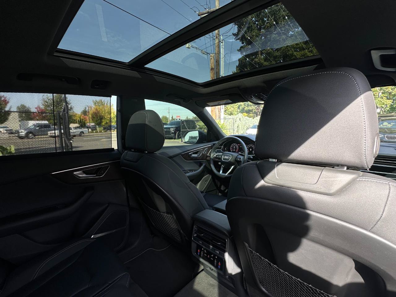 Used 2019 Audi Q8 Prestige w/ Year 1 Package AWD/4WD image 8