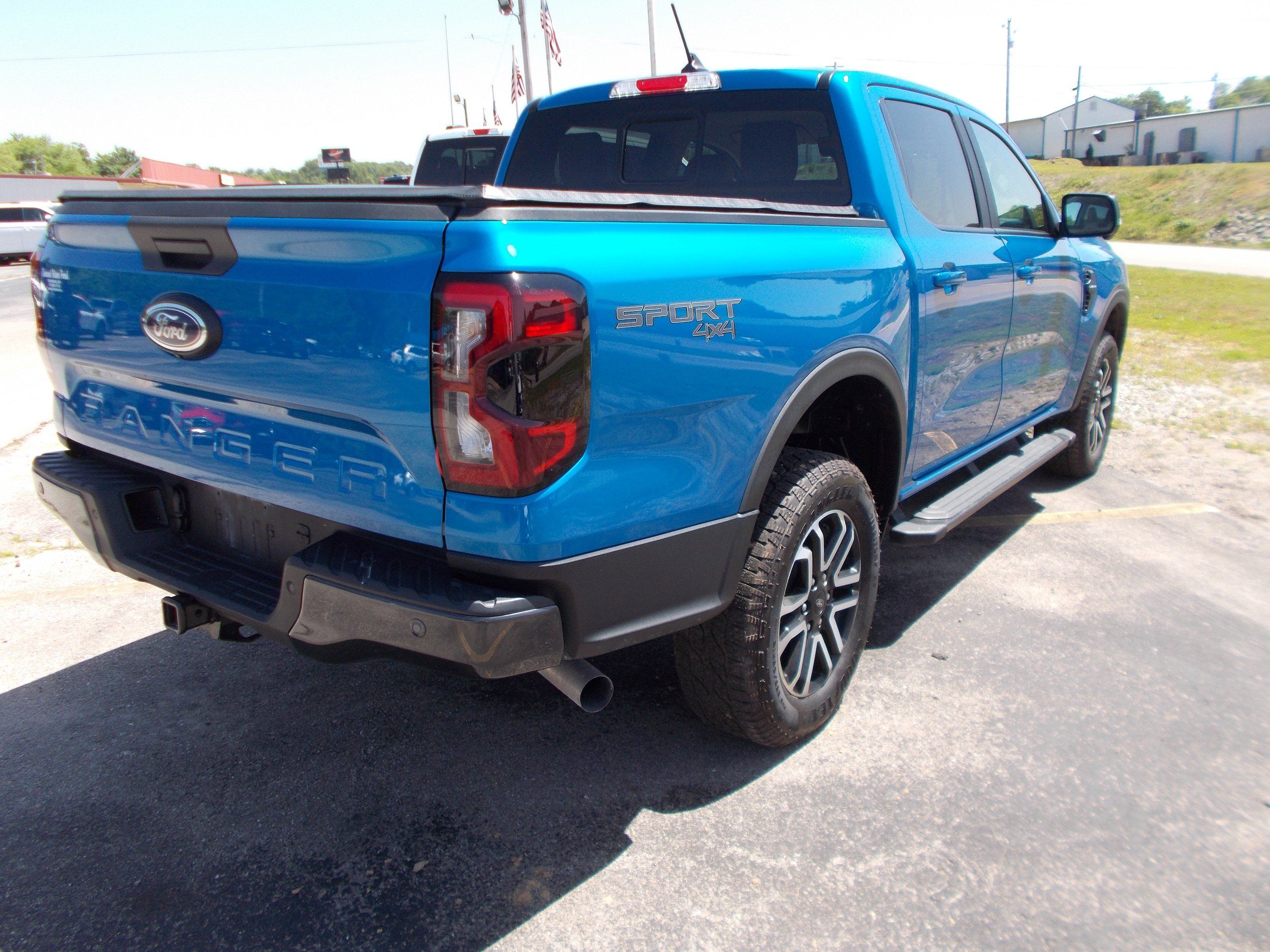 Used 2025 Ford Ranger Lariat w/ Trailer Tow Package AWD/4WD image 3