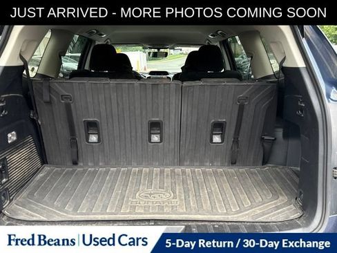 Used 2020 Subaru Ascent Premium w/ Convenience Package AWD/4WD image 11