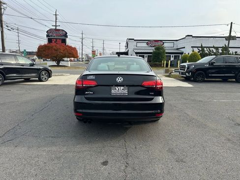 Used 2017 Volkswagen Jetta Sport w/ Jetta Sport Lighting Package image 6