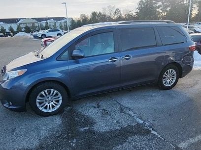 Used 2017 Toyota Sienna XLE