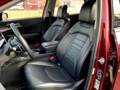 Used 2023 Kia Sportage SX Prestige image 8
