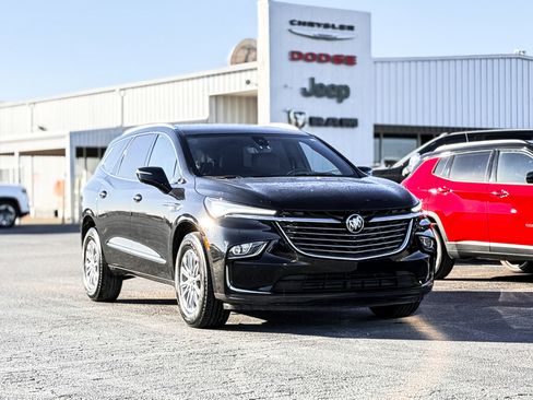 Used 2024 Buick Enclave Premium image 3