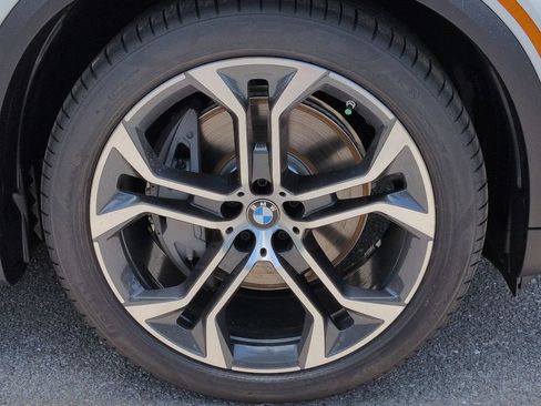 New 2026 BMW X5 xDrive50e w/ Climate Comfort Package AWD/4WD image 11