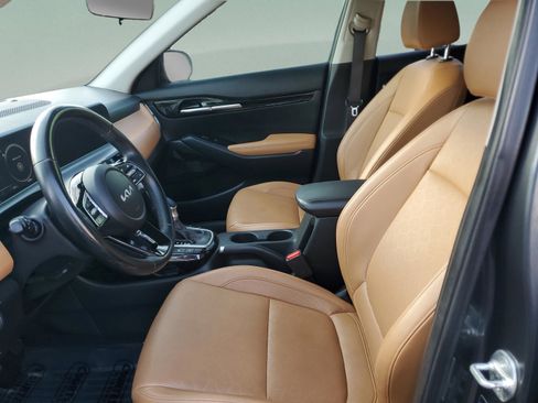 Certified 2024 Kia Seltos EX image 20