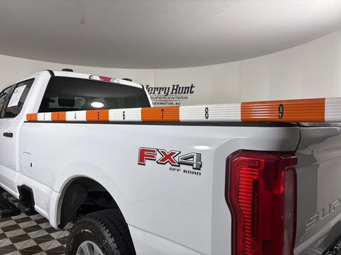 Used 2024 Ford F250 XLT w/ FX4 Off-Road Package image 7