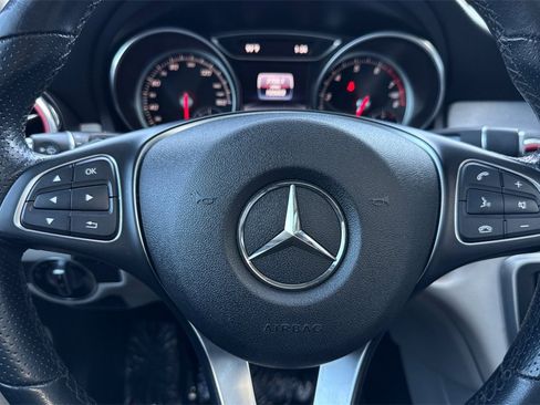 Used 2019 Mercedes-Benz GLA 250 4MATIC image 28