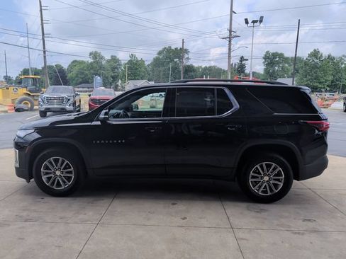 Used 2023 Chevrolet Traverse LT FWD image 4
