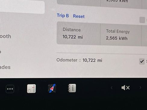 Used 2025 Tesla Model 3 Long Range image 14