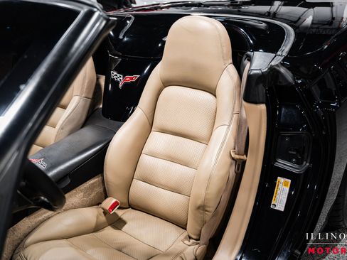 Used 2006 Chevrolet Corvette Convertible w/ Preferred Equipment Group image 14