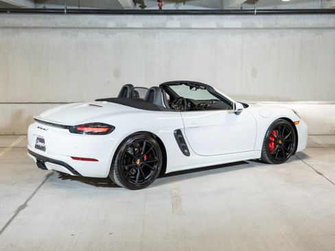 Certified 2025 Porsche 718 Boxster S RWD image 9